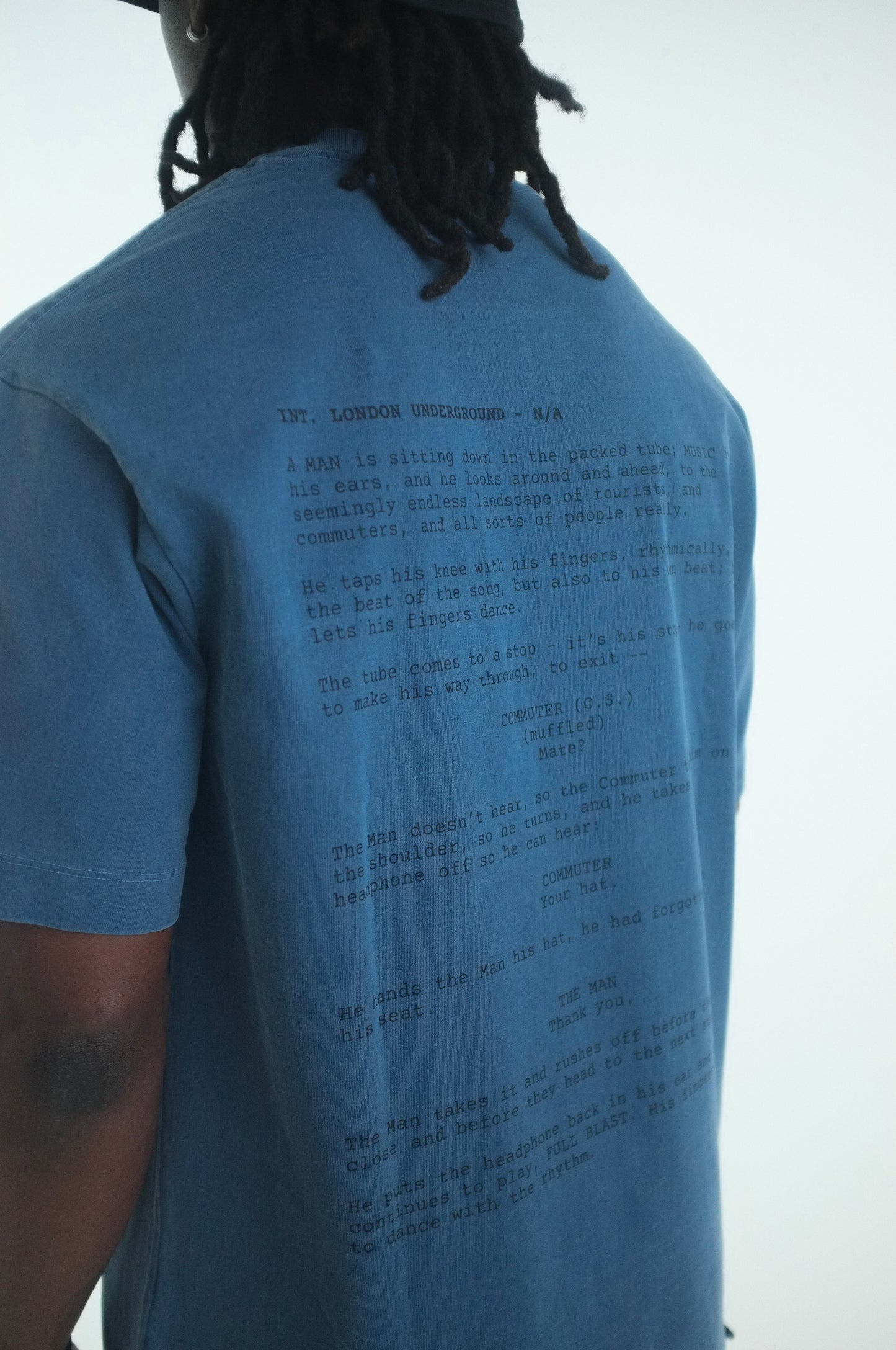 LOOK TWICE - OVERSIZED T-SHIRT (MALE)